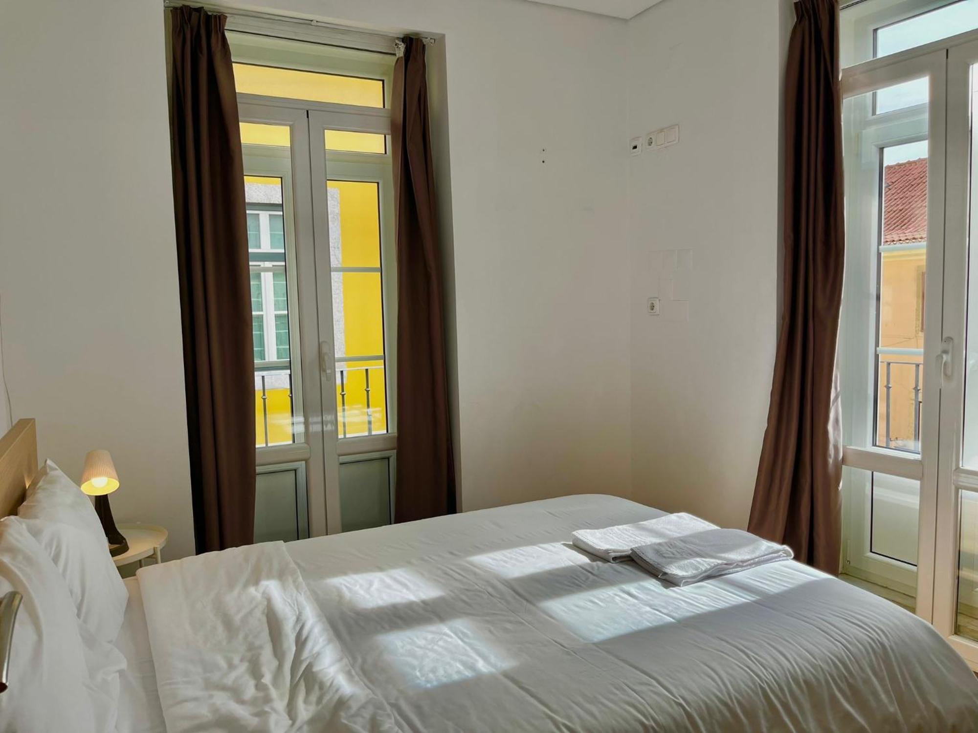 3 Bedroom, 2,5 Bathroom - Bairro Alto Residence Lisbona Esterno foto